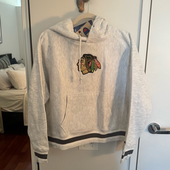 CHICAGO BLACKHAWKS CHAMPION logo hoodie NWT - Picture 1 of 6